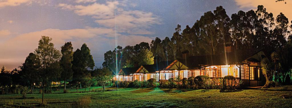 Hacienda Hosteria San Luisカヤンベ エクステリア 写真