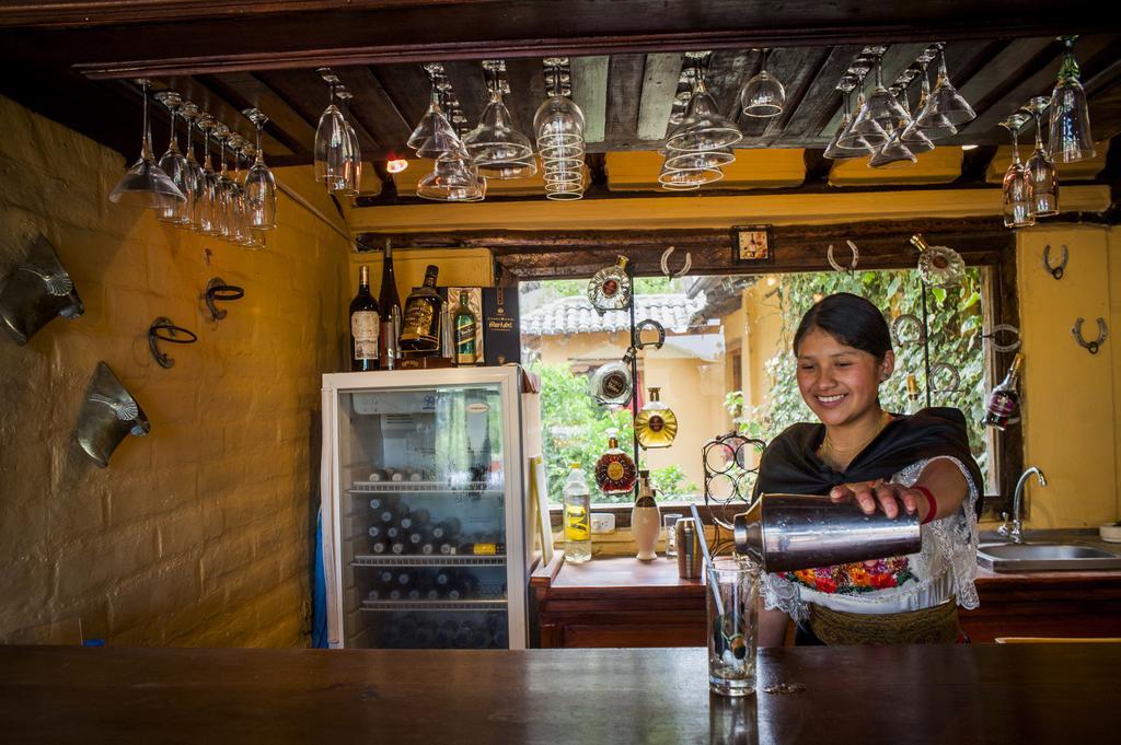 Hacienda Hosteria San Luisカヤンベ エクステリア 写真